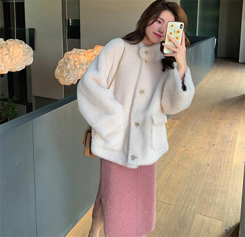 Warm loose fur coat lamb fur coat
