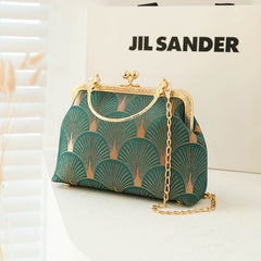 New Vintage-style Shoulder Bag With Large Capacity